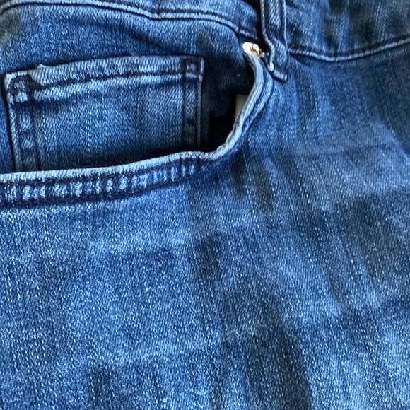 Zara Men’s 34X 25 button fly distressed jeans with bandanna accent - Picture 7 of 13